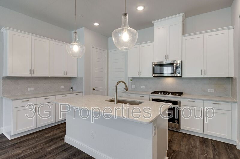 344 Almanor St property image