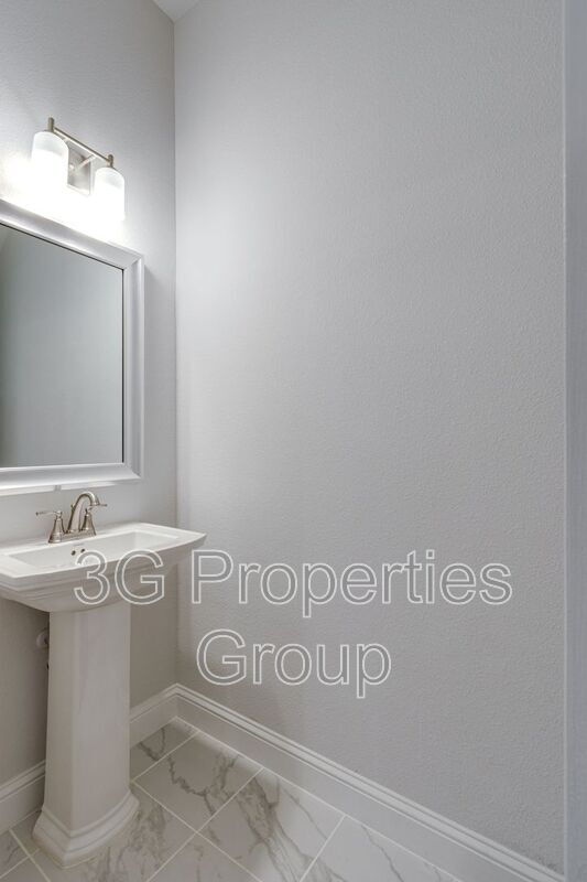 344 Almanor St property image