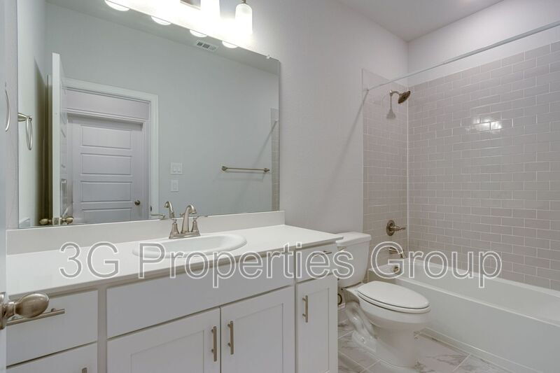 344 Almanor St property image